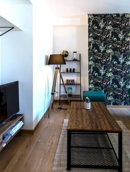 Appartement L'Azur 15'Plage 10'Port 5'Train Clim Wifi Pkg à Toulon Extérieur photo