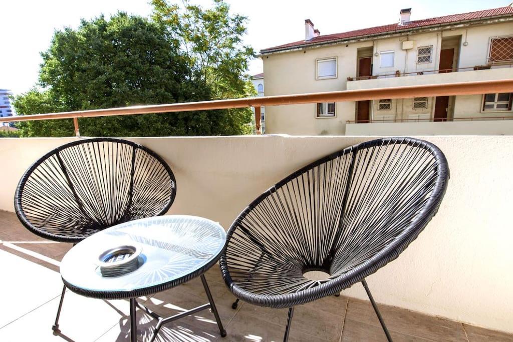 Appartement L'Azur 15'Plage 10'Port 5'Train Clim Wifi Pkg à Toulon Extérieur photo